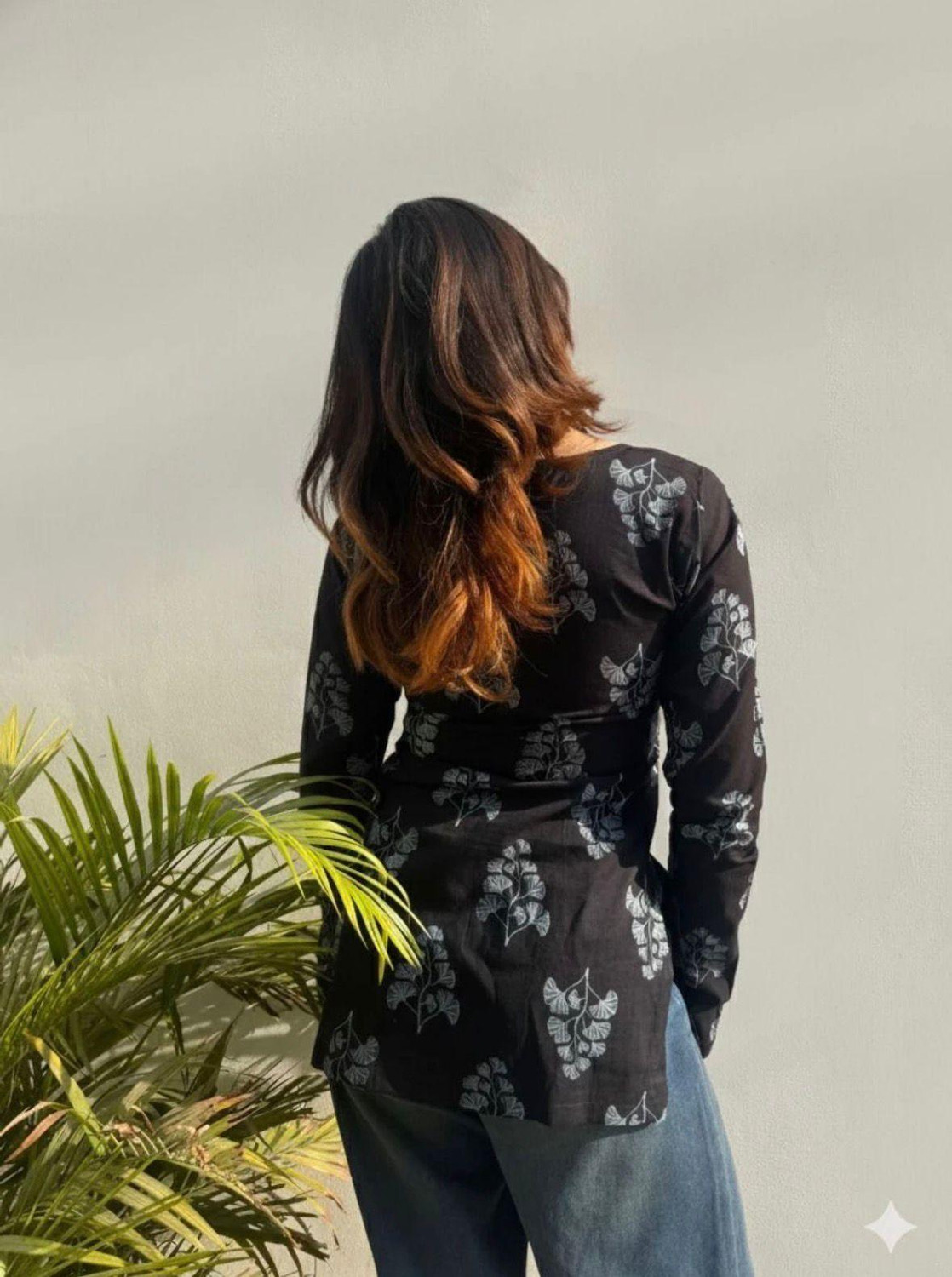 Image of MARKHYA WALA Women Printed High Low Kurta