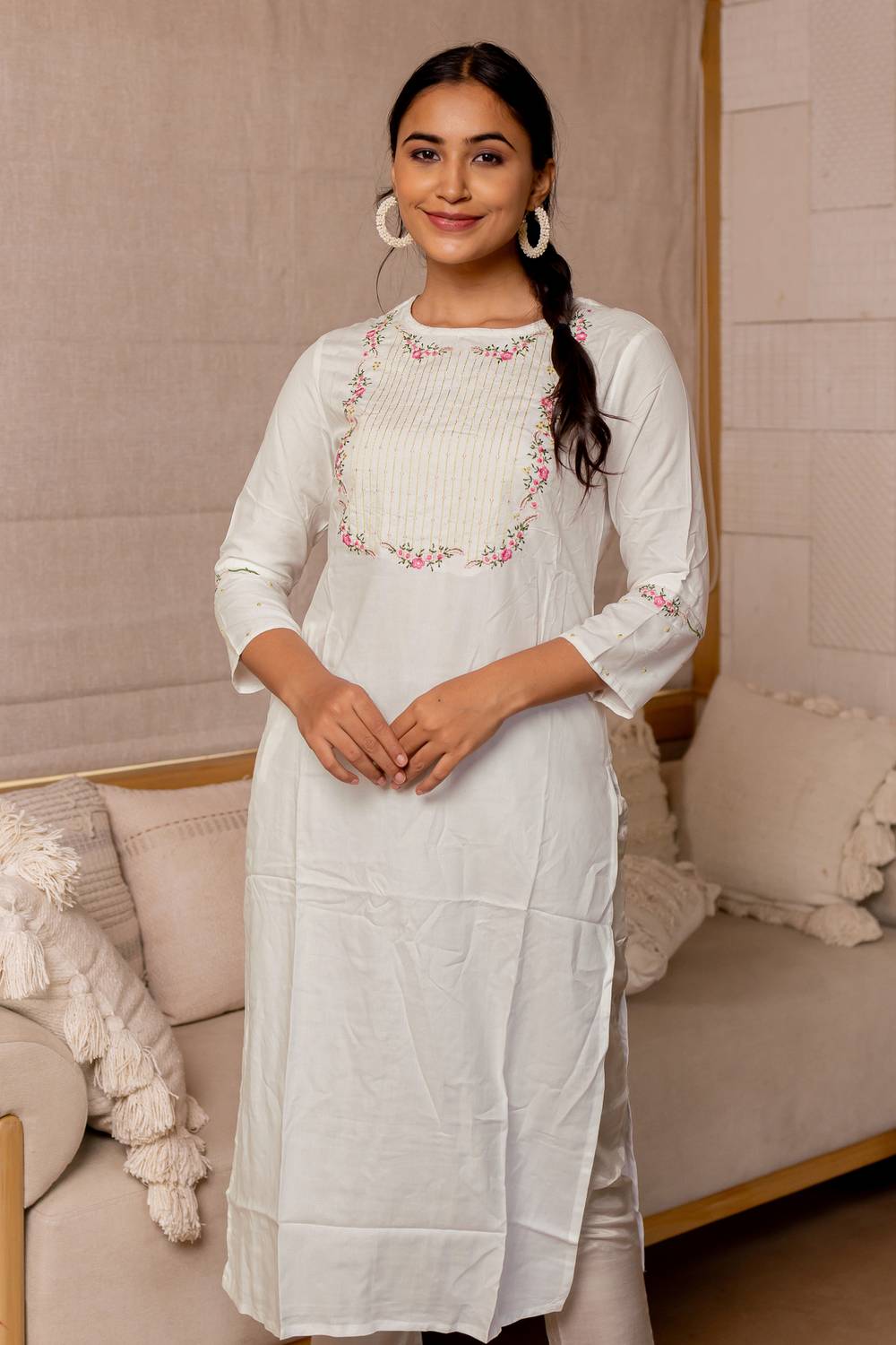 MIRCHI FASHION Women Embroidered Viscose Rayon Straight Kurta (Wh