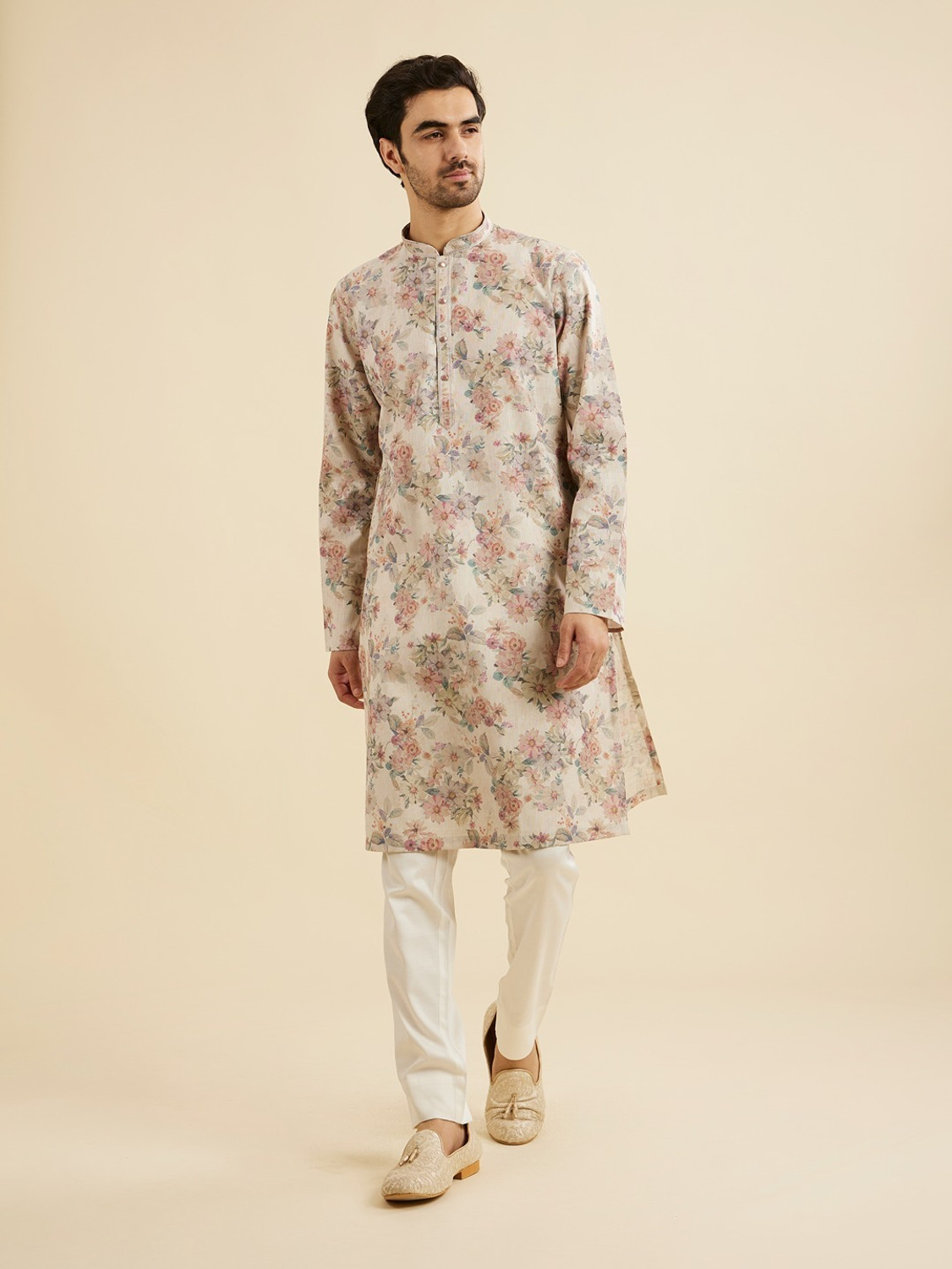 Image of MANYAVAR Men Printed Straight Kurta