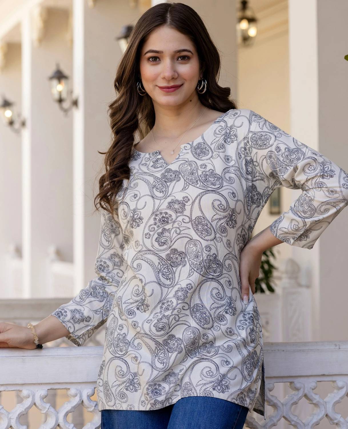 Surhi Women Printed Viscose Rayon Straight Kurta (White)