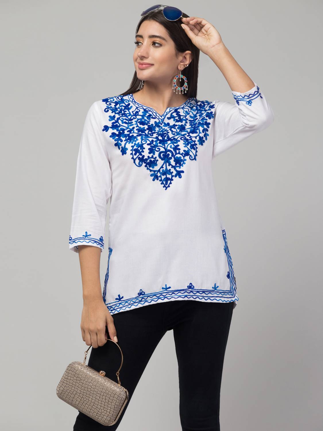 ILMA CREATION Women Embroidered Straight Kurta
