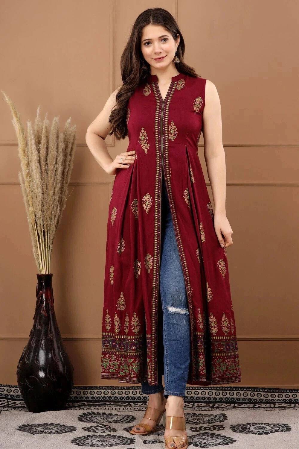 Sinyaar Women Printed Viscose Rayon Frontslit Kurta (Maroon)