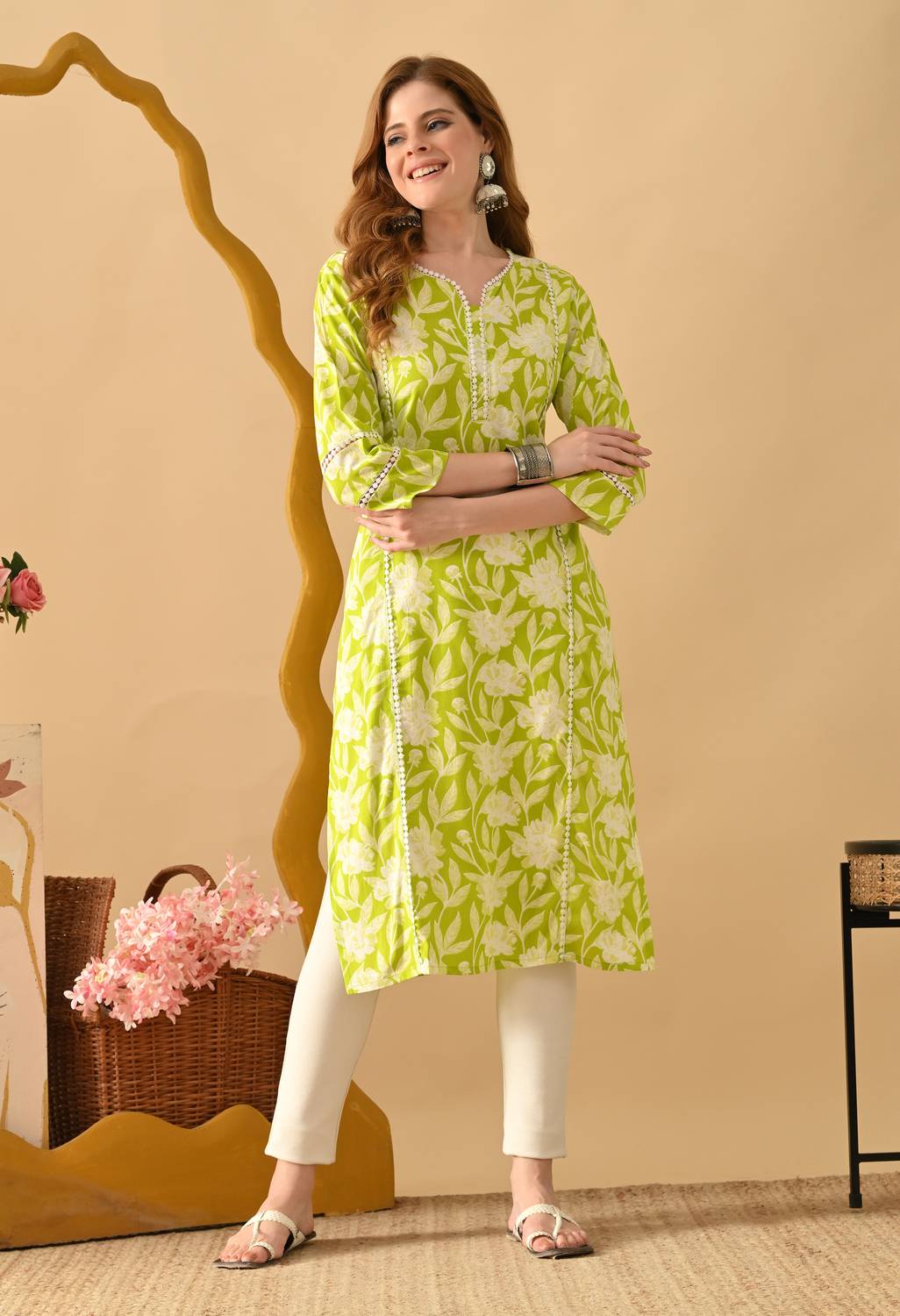 Deepyog Women Floral Print Viscose Rayon Straight Kurta (Green)