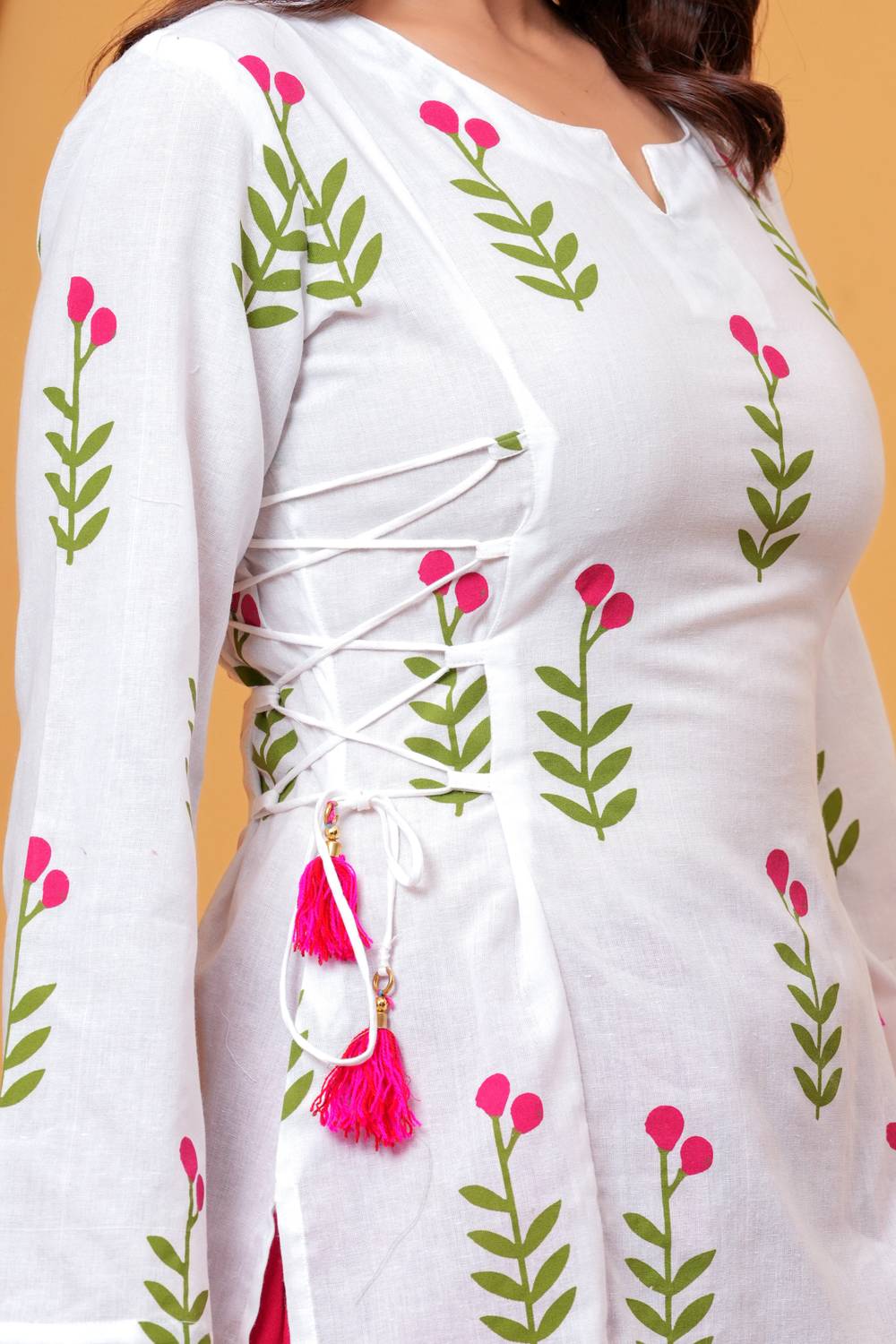 Glowworld Women Floral Print Tunic Kurta - Image 5