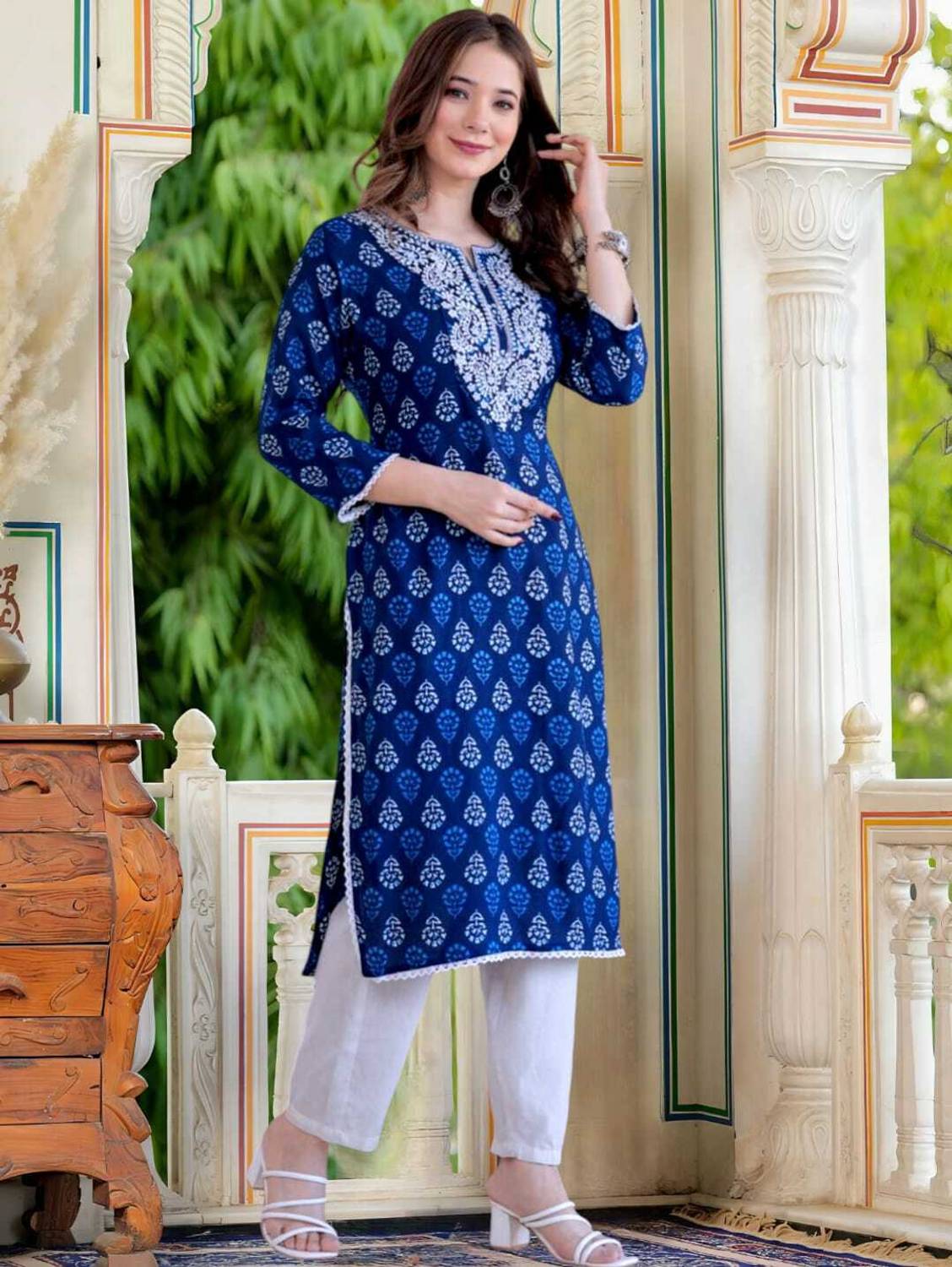 Wawlooks Women Floral Print Straight Kurta - Image 3