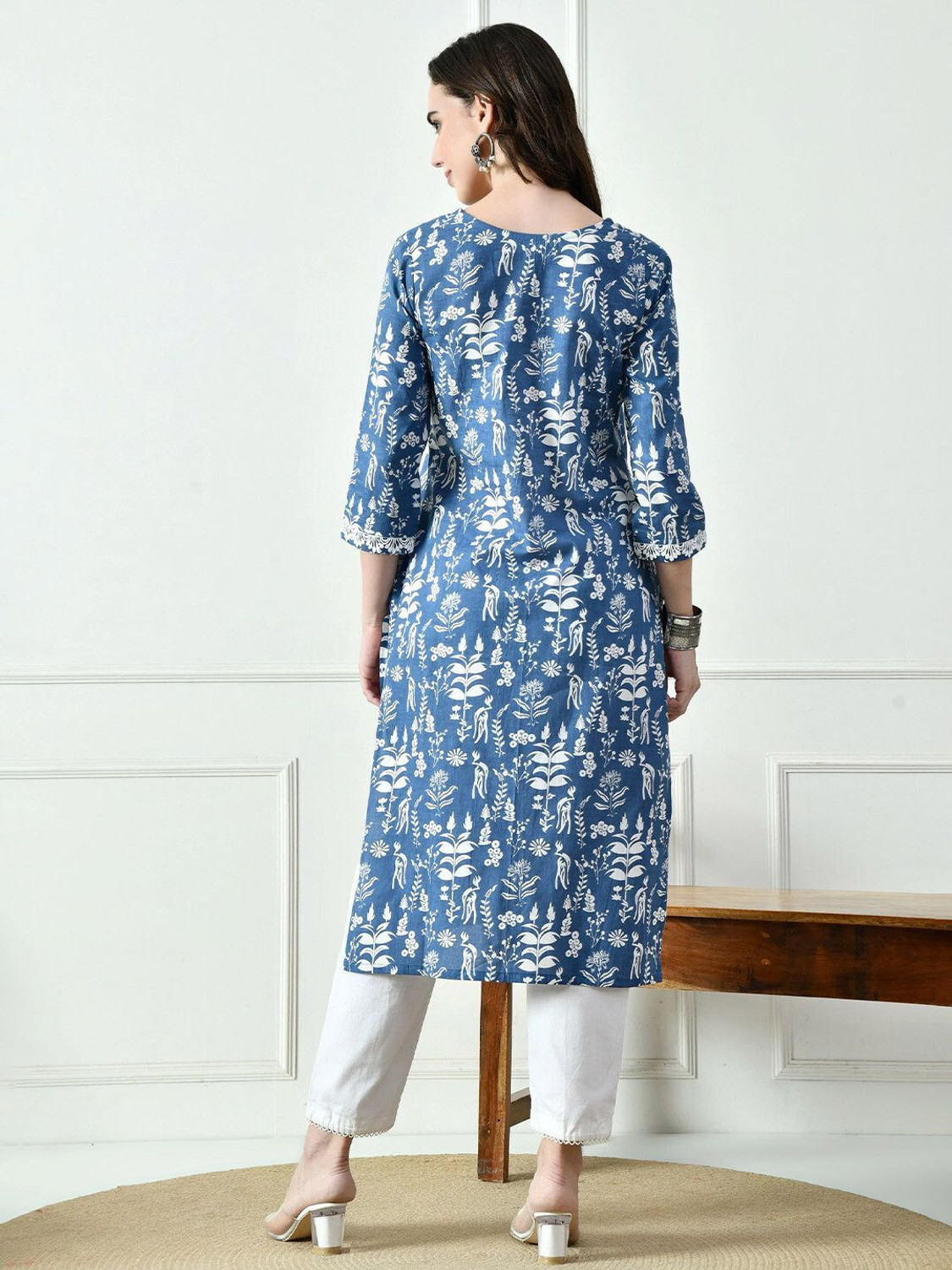 Image of Kairab Women Printed Straight Kurta