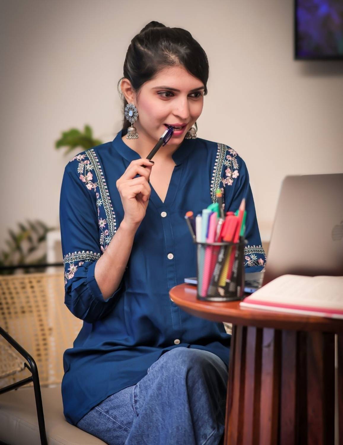 Youthnic Women Embroidered Viscose Rayon Straight Kurta (Blue)