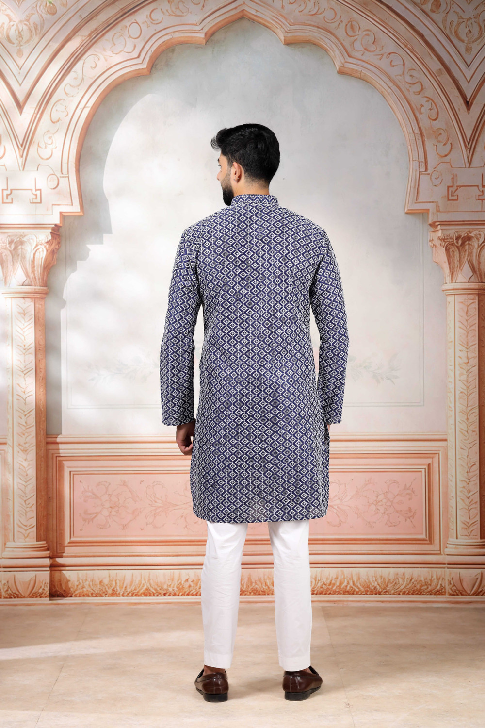 Image of Koshin Men Embroidered Straight Kurta
