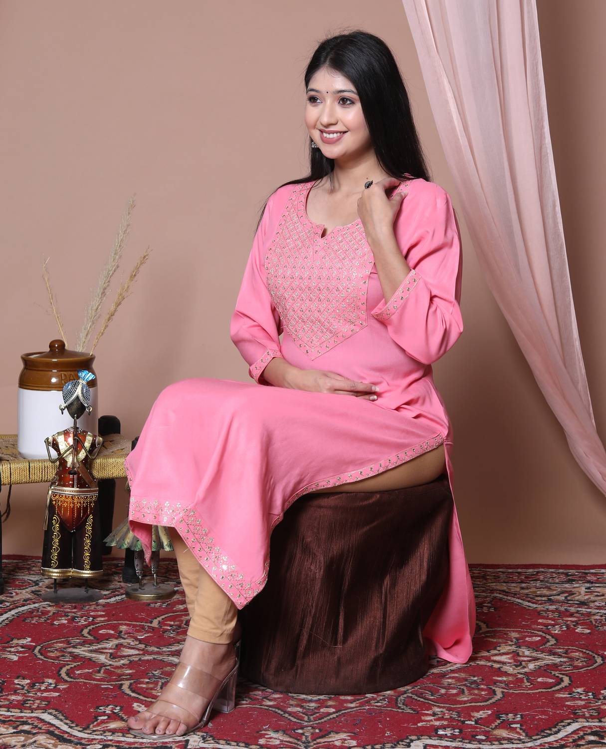 his&her Women Embroidered Viscose Rayon Straight Kurta (Pink)