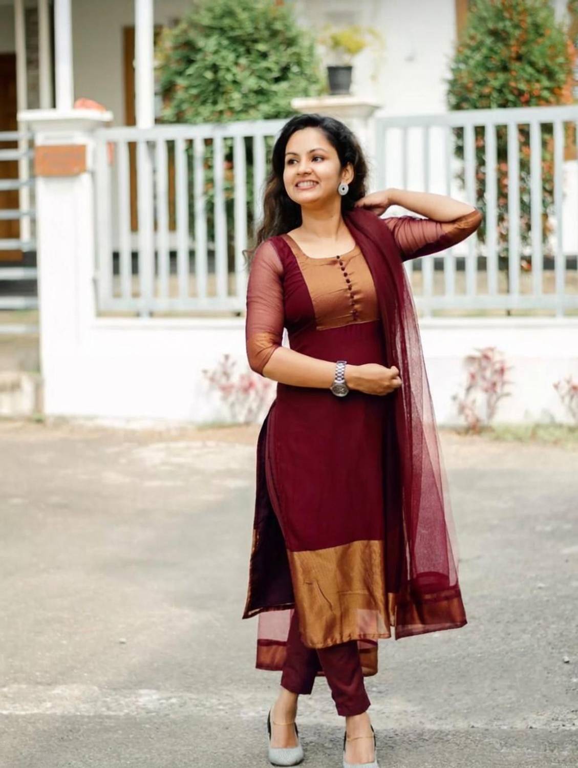 Antique Bazar Women Solid Flared Kurta