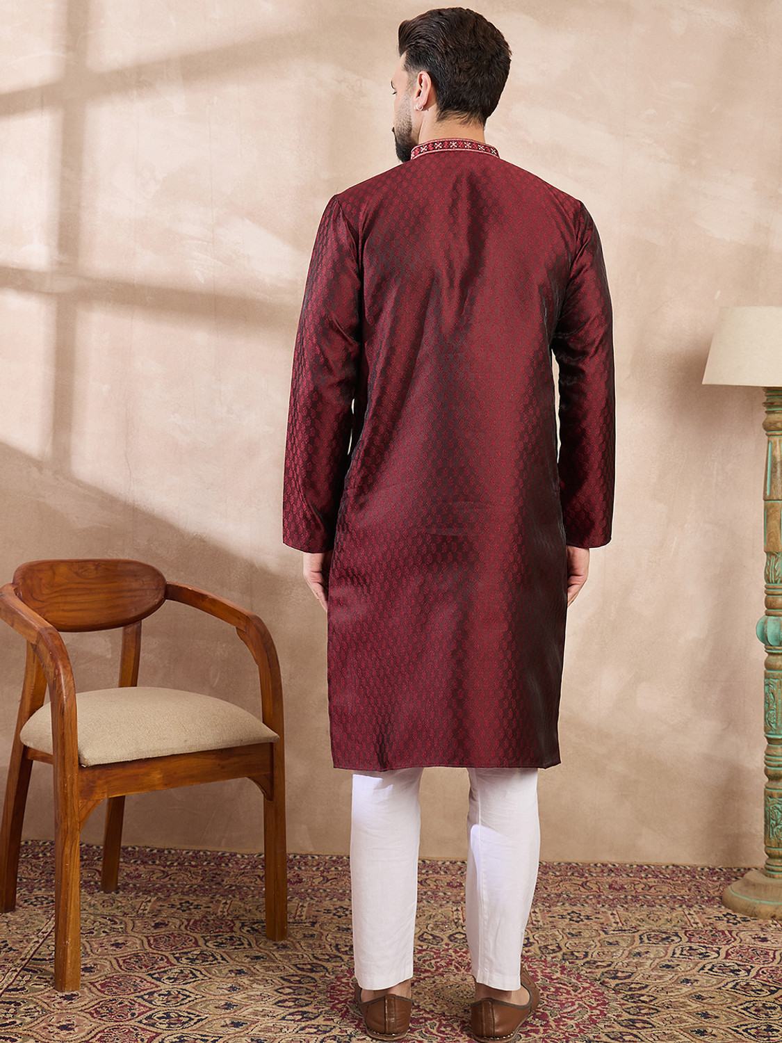 Image of Ethnic Bay Men Woven Design Straight Kurta