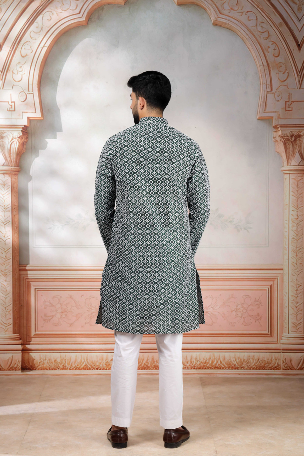 Image of Koshin Men Embroidered Straight Kurta