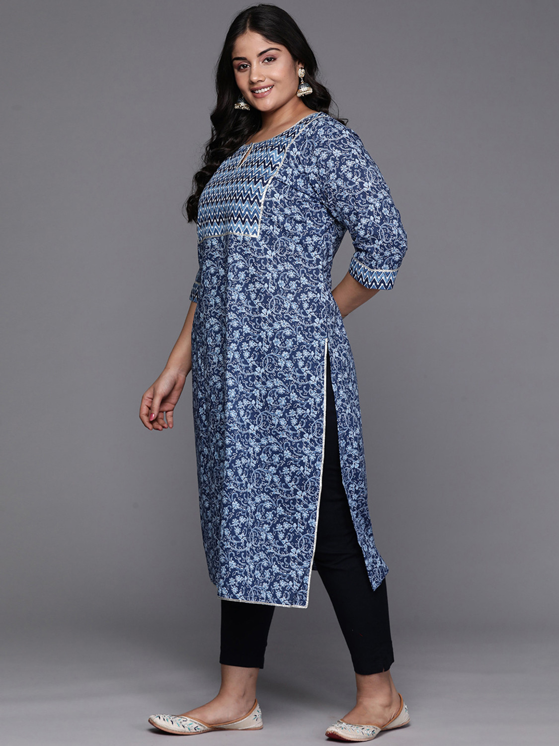 Image of EXTRA LOVE BY LIBAS Women Floral Print, Geometric Print Straight Kurta