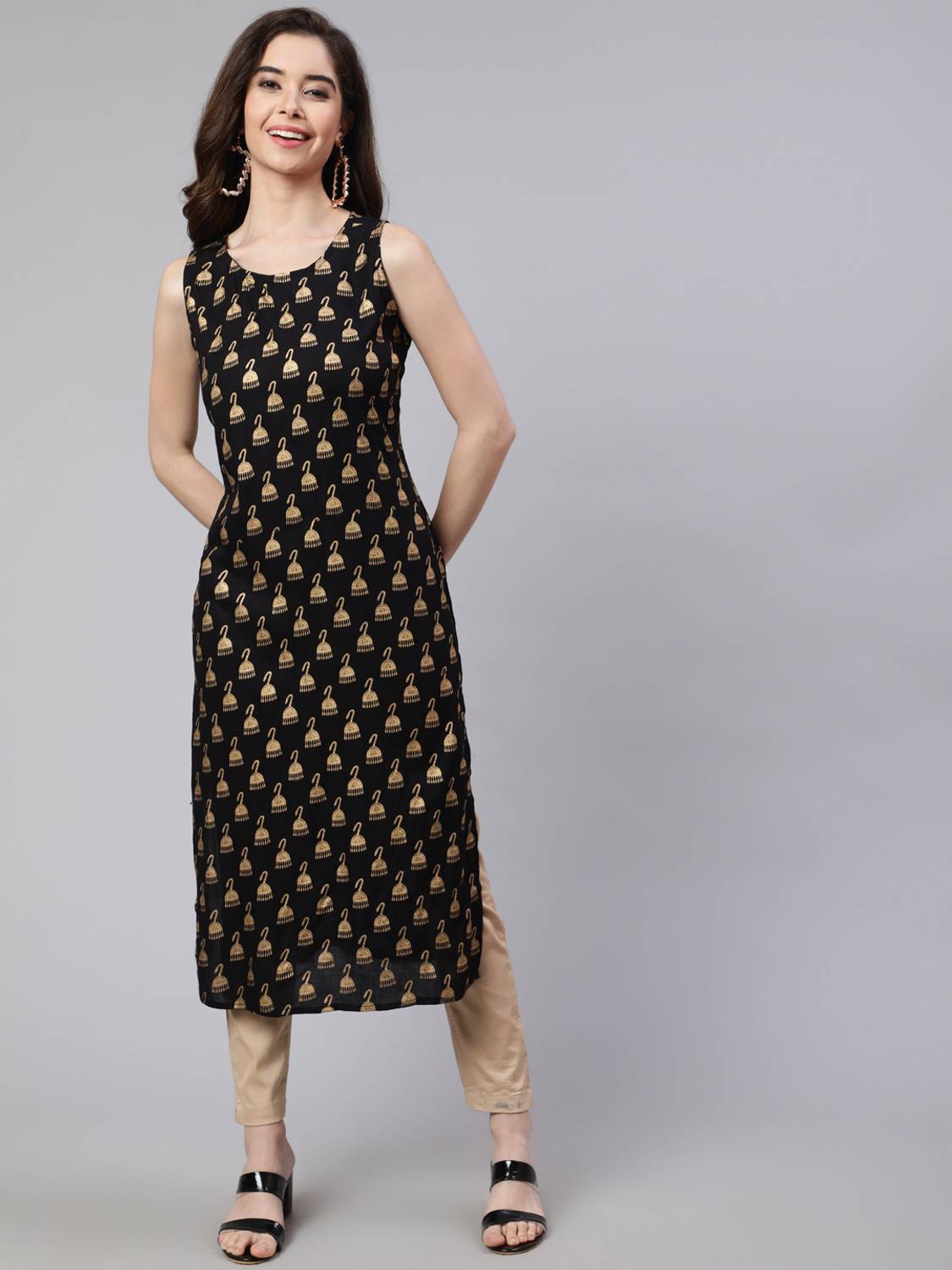 VIHARINI Women Self Design Viscose Rayon Straight Kurta (Black, G