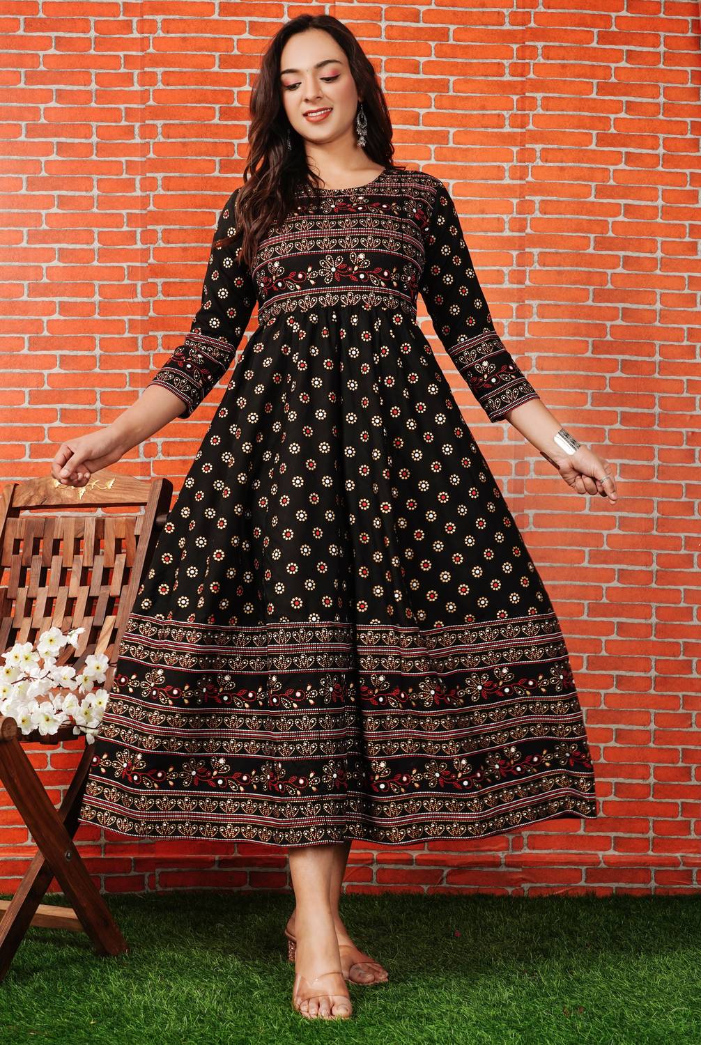 Gudwear Women Printed Cotton Rayon Anarkali Kurta (Black)