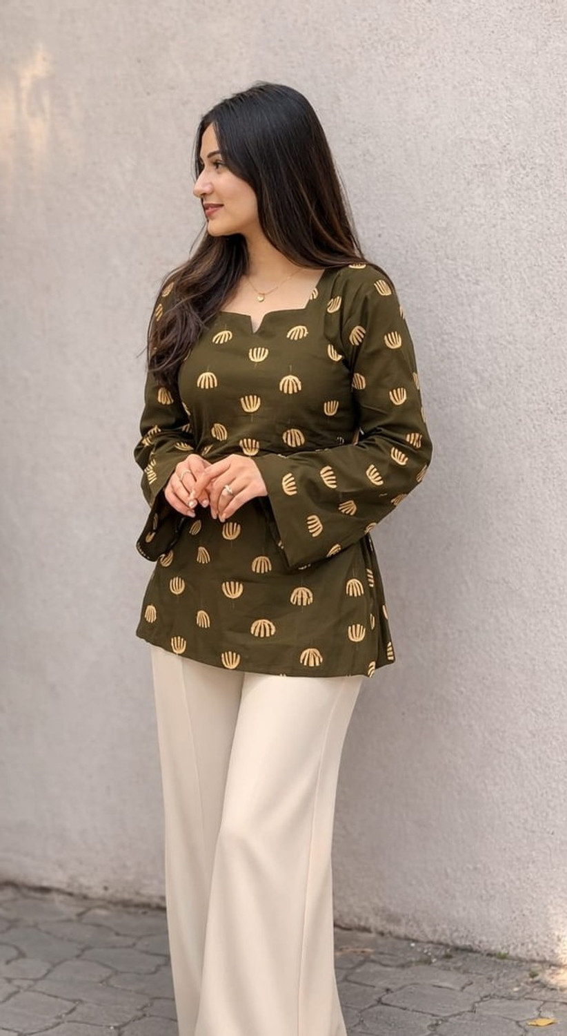 Image of Kurvee Women Printed Straight Kurta