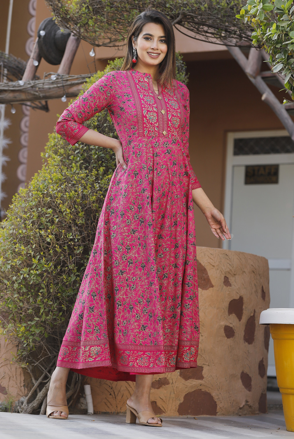 Image of Aaradhiya Traders Women Printed Anarkali Kurta