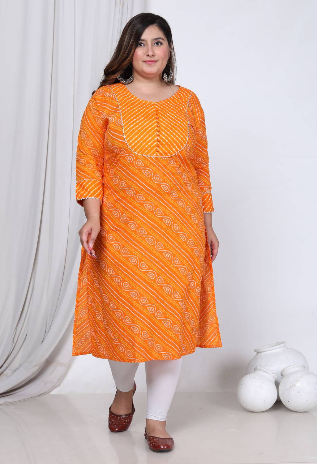 Avnii Women Printed, Floral Print Straight Kurta