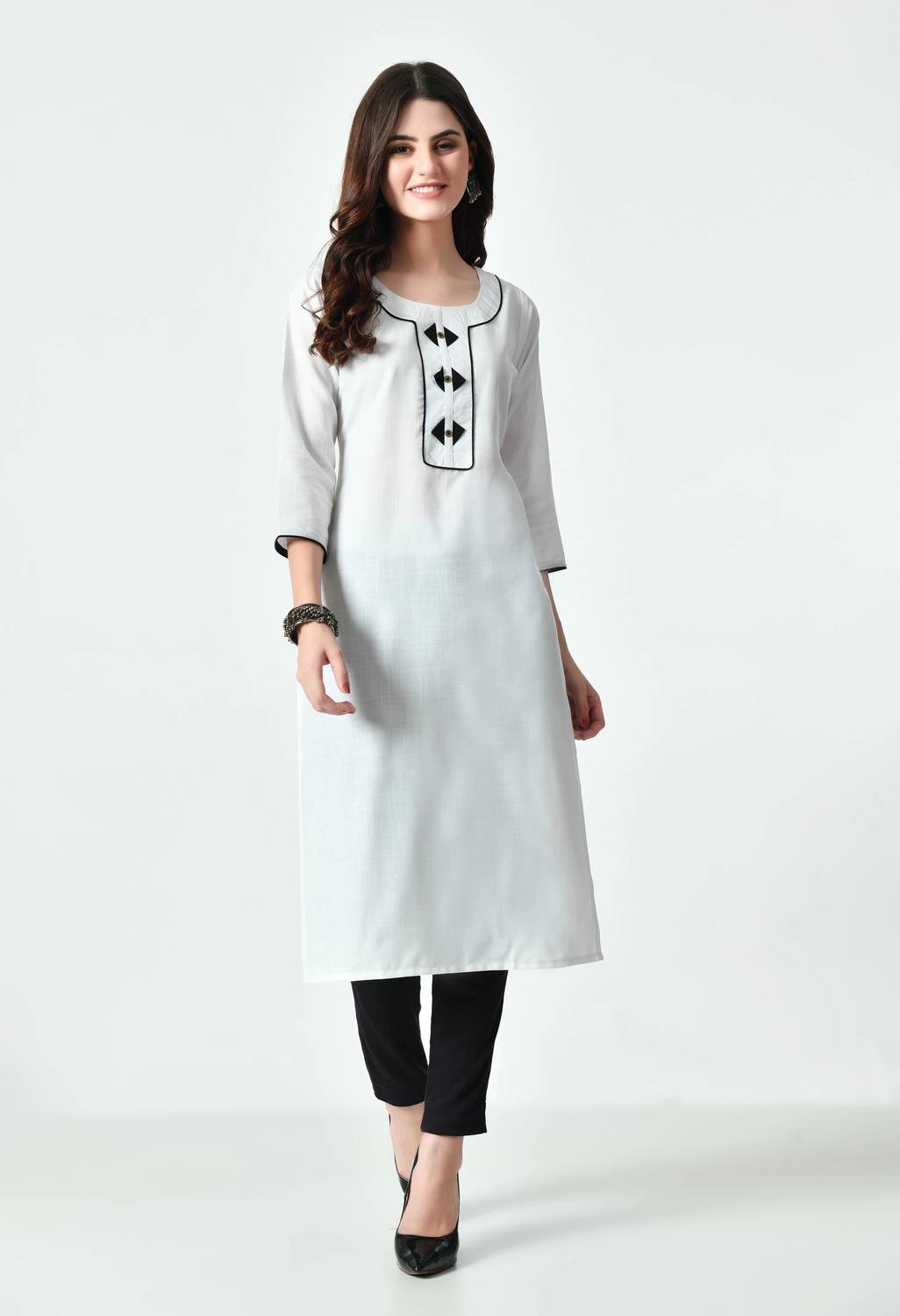 MAURYA Women Solid Cotton Blend Straight Kurta (White)