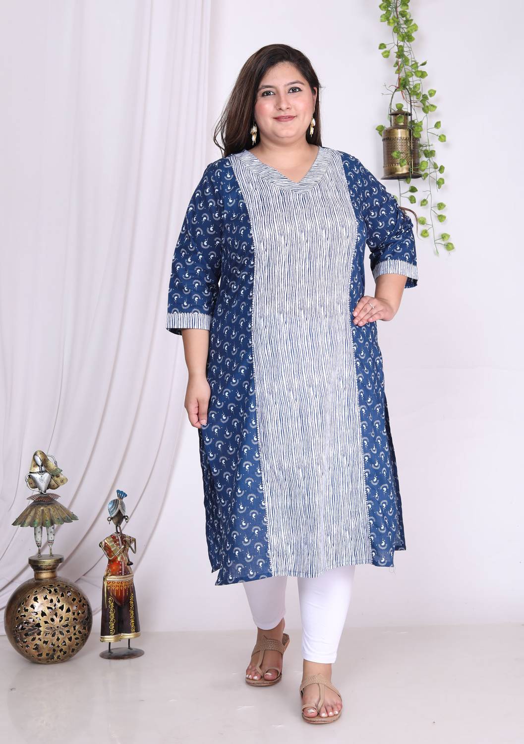 Swasti Women Floral Print Pure Cotton Straight Kurta (Blue)