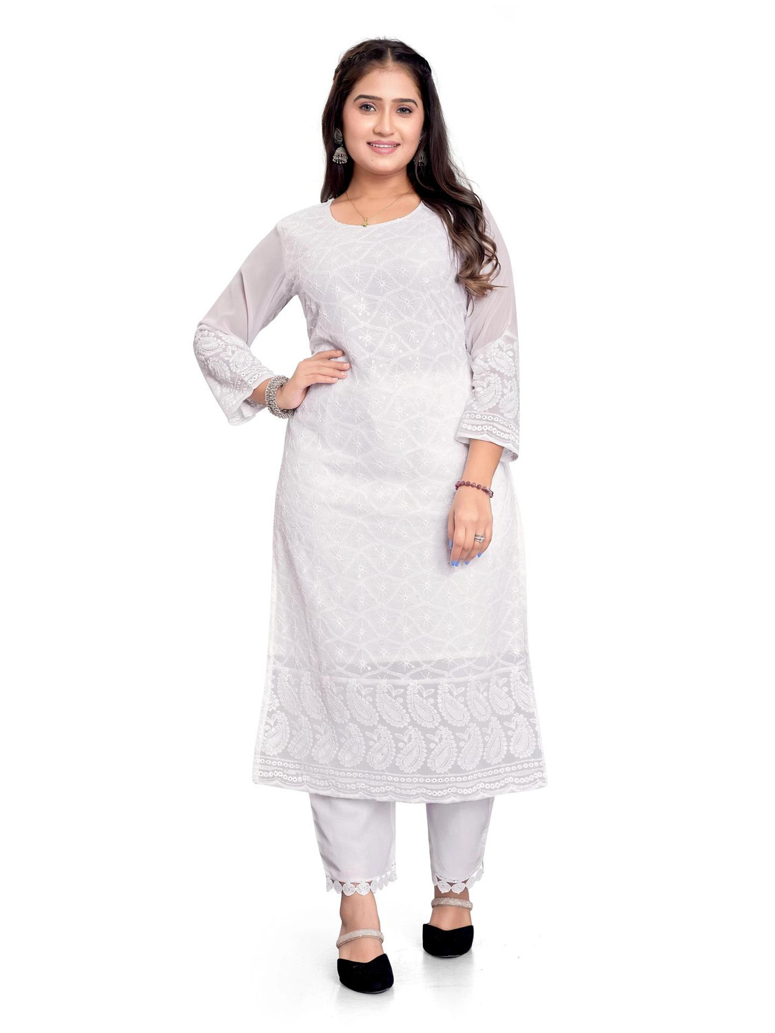 Image of KAYRAAH Women Embroidered Straight Kurta