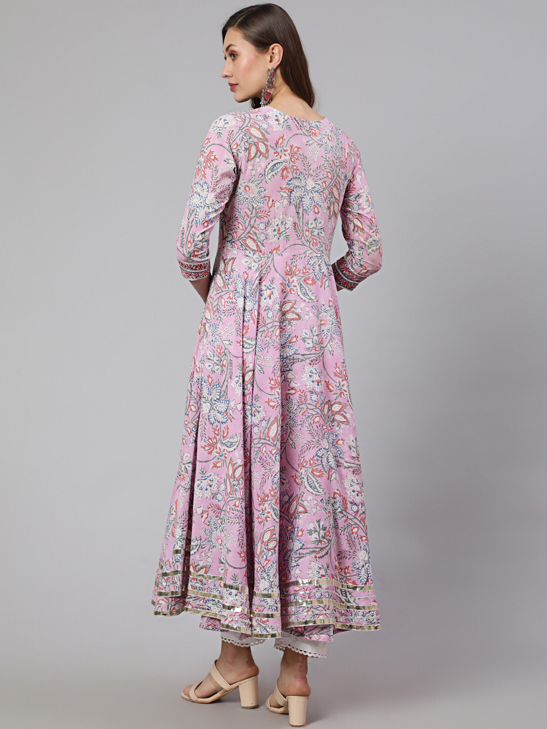Image of GLAM ROOTS Women Floral Print Flared Kurta