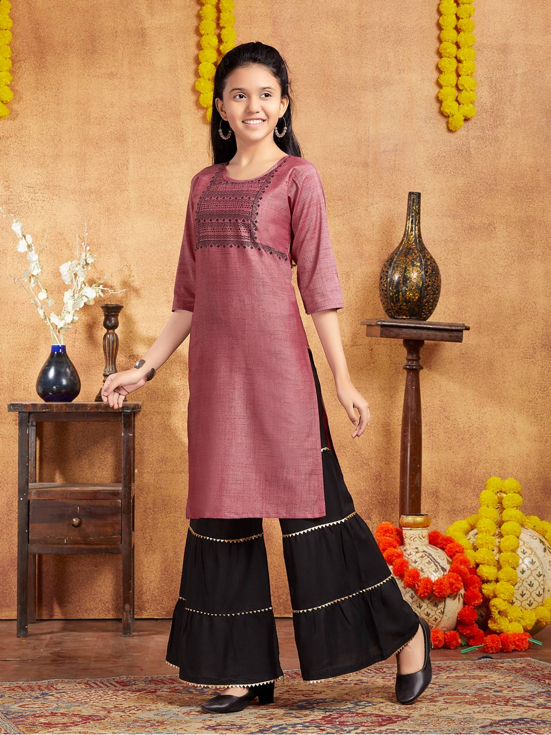 Aarika Girls Printed Straight Kurta