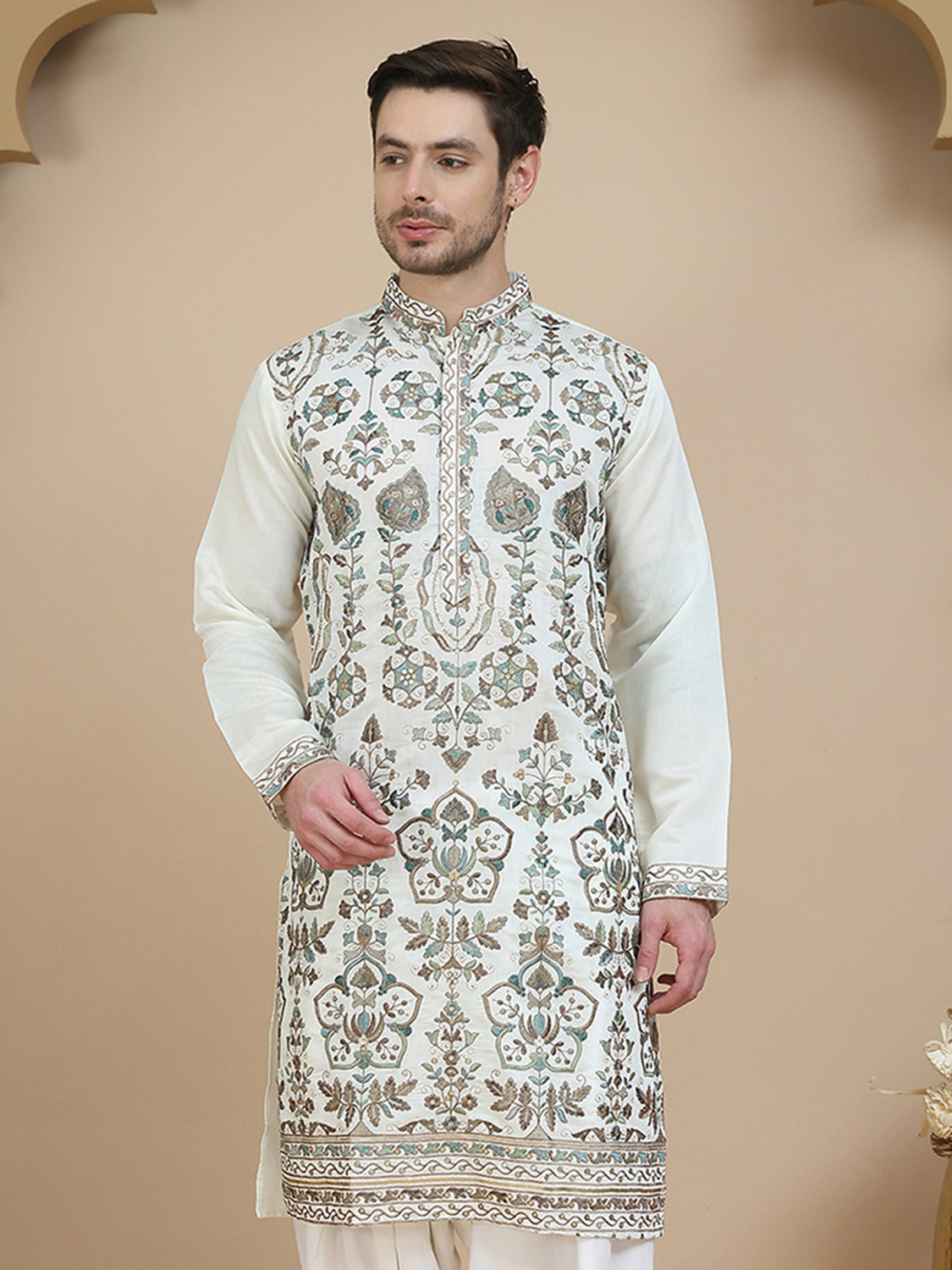 Image of Jompers Men Embroidered Straight Kurta