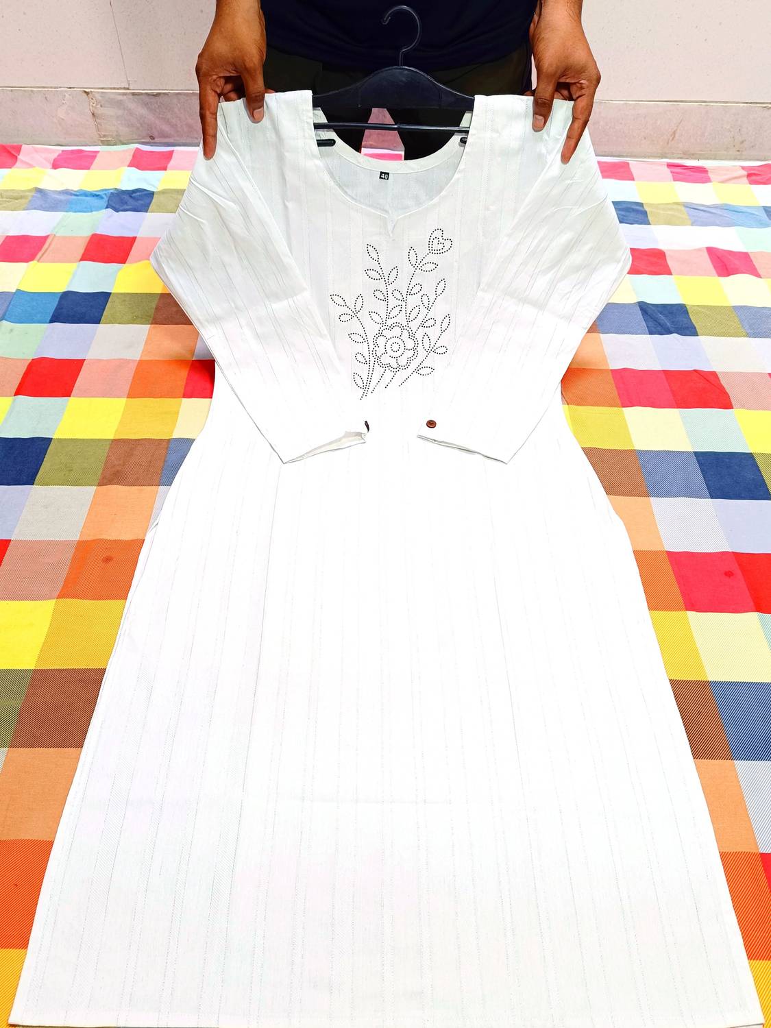 RAFIYA Women Printed Cotton Blend Straight Kurta (White)