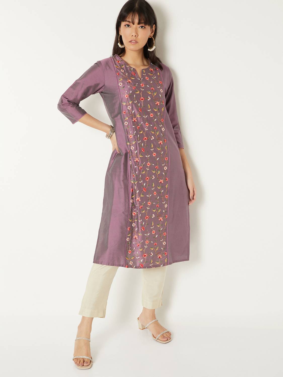 max Women Embroidered Polyester Straight Kurta (Purple)