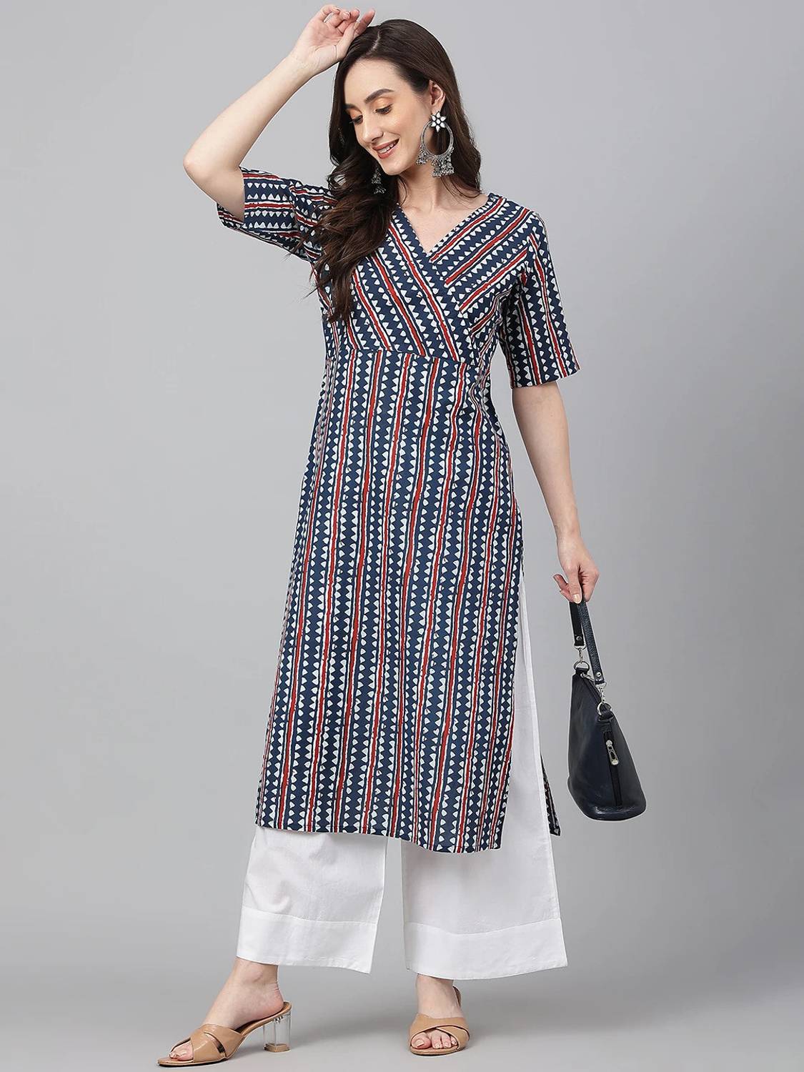 Aao Women Striped Cotton Rayon Straight Kurta (Multicolor)