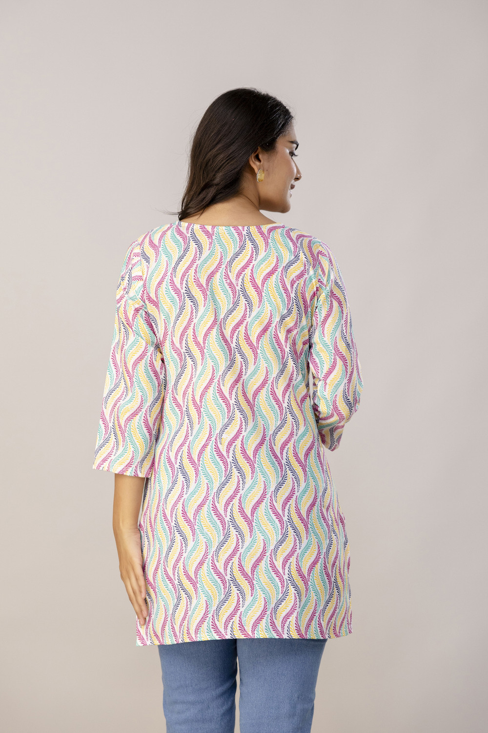 Image of Shibra Women Printed Straight Kurta