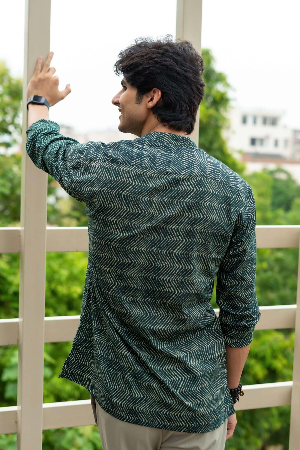 Image of shreeravitex Men Self Design Straight Kurta