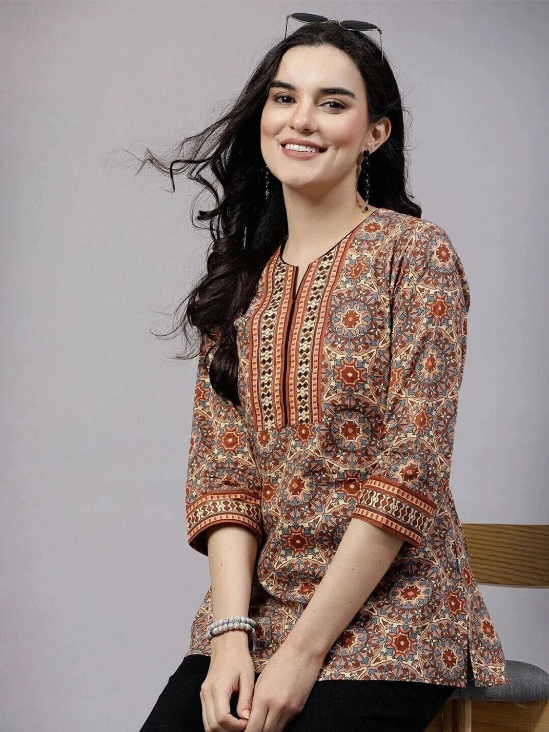DORIYA Women Printed Viscose Rayon Straight Kurta (Brown)