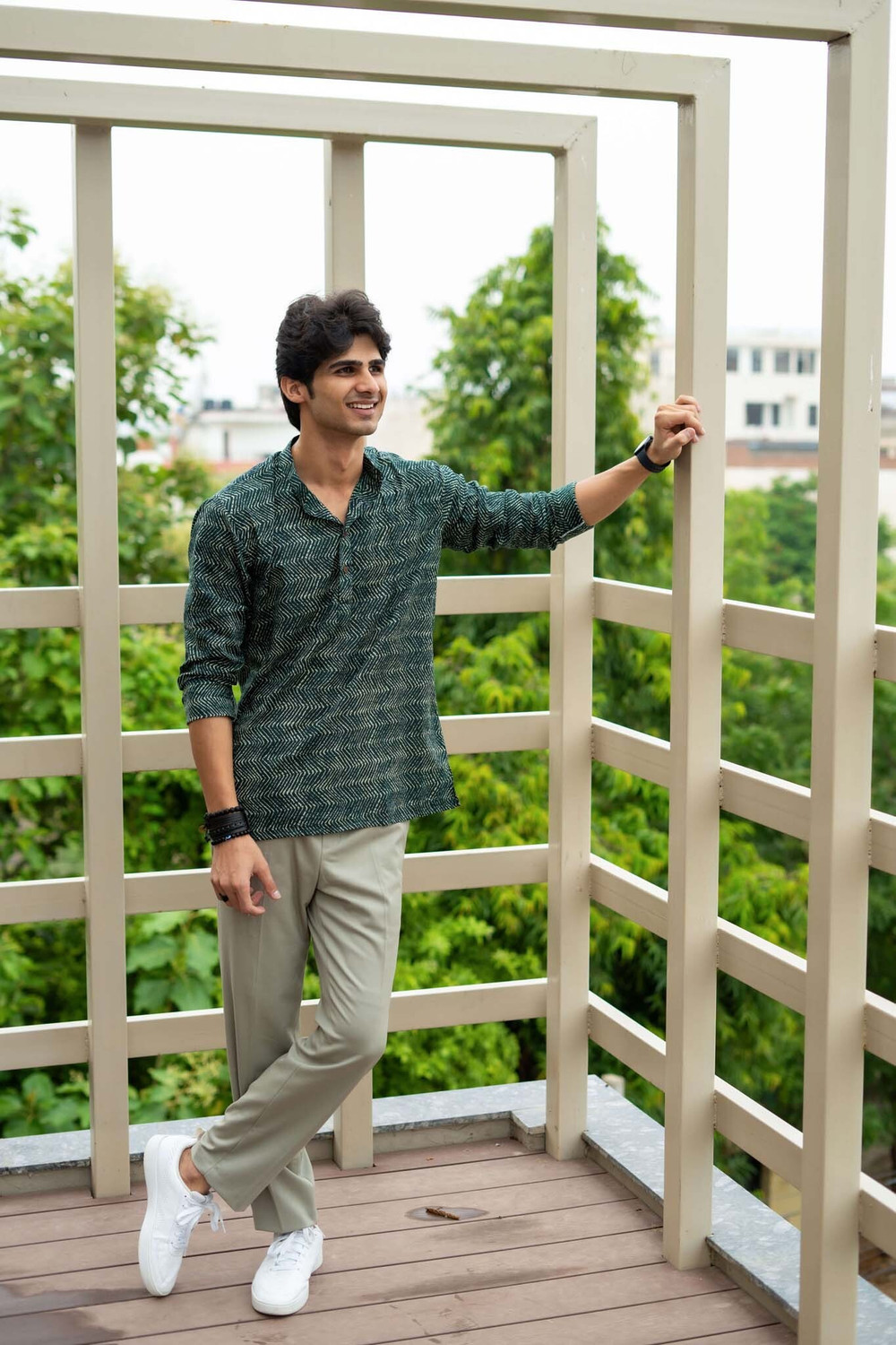 Image of shreeravitex Men Self Design Straight Kurta