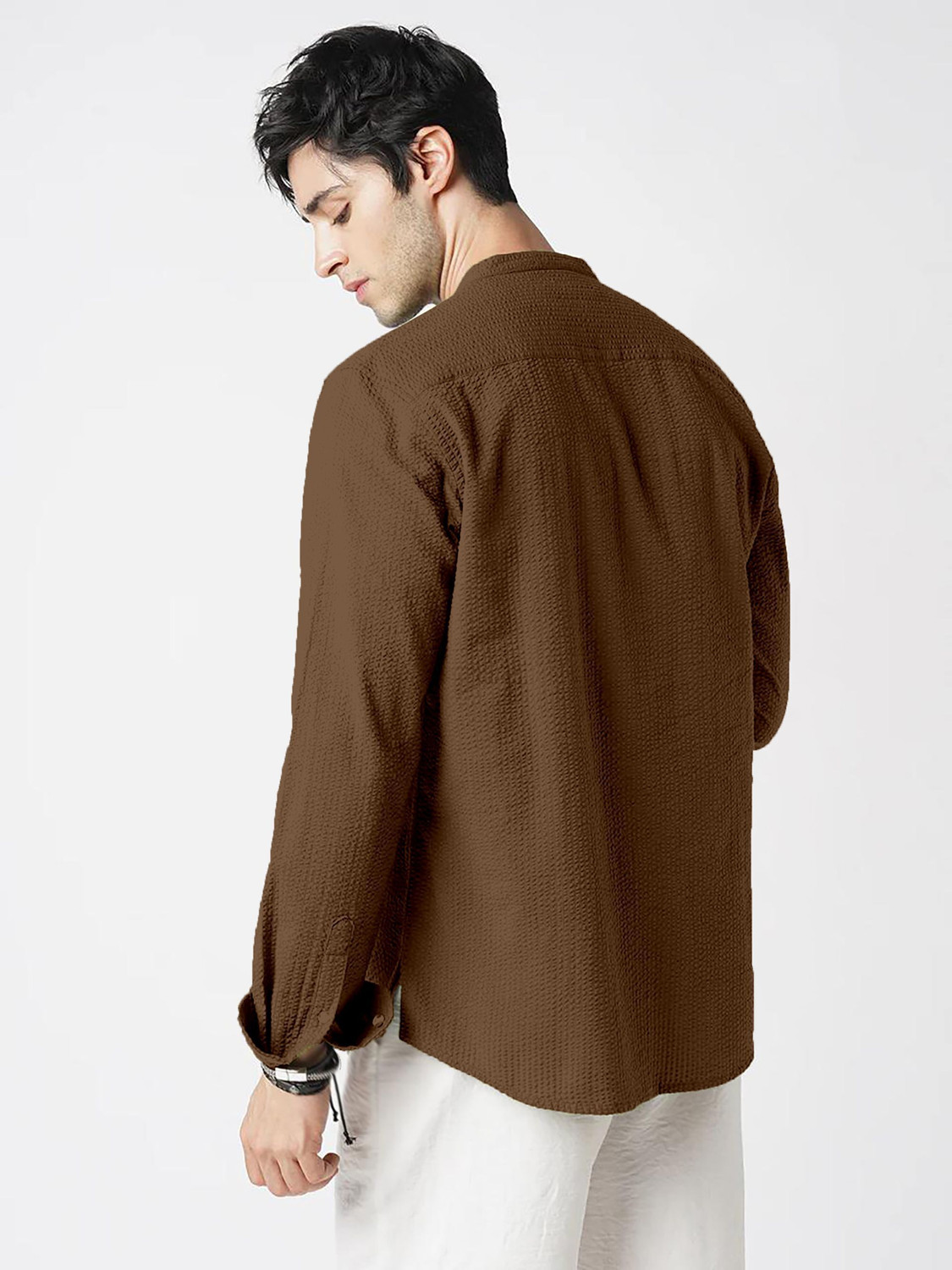 Image of COMBRAIDED Men Solid Straight Kurta