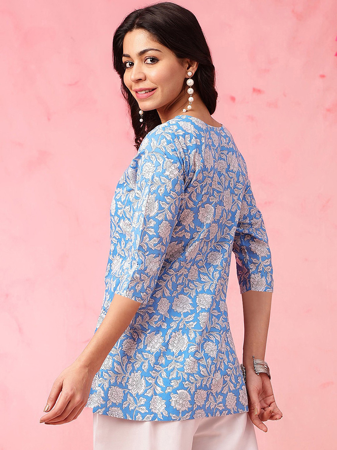 Image of EthnicBasket Women Floral Print Straight Kurta