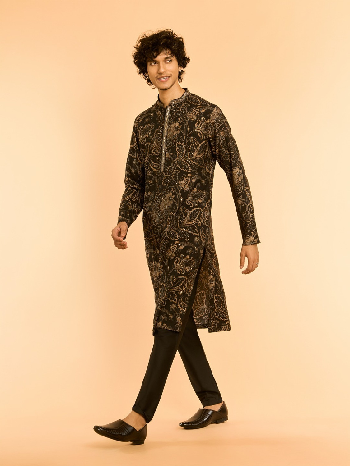 Image of DIWAS by Manyavar Men Printed Straight Kurta