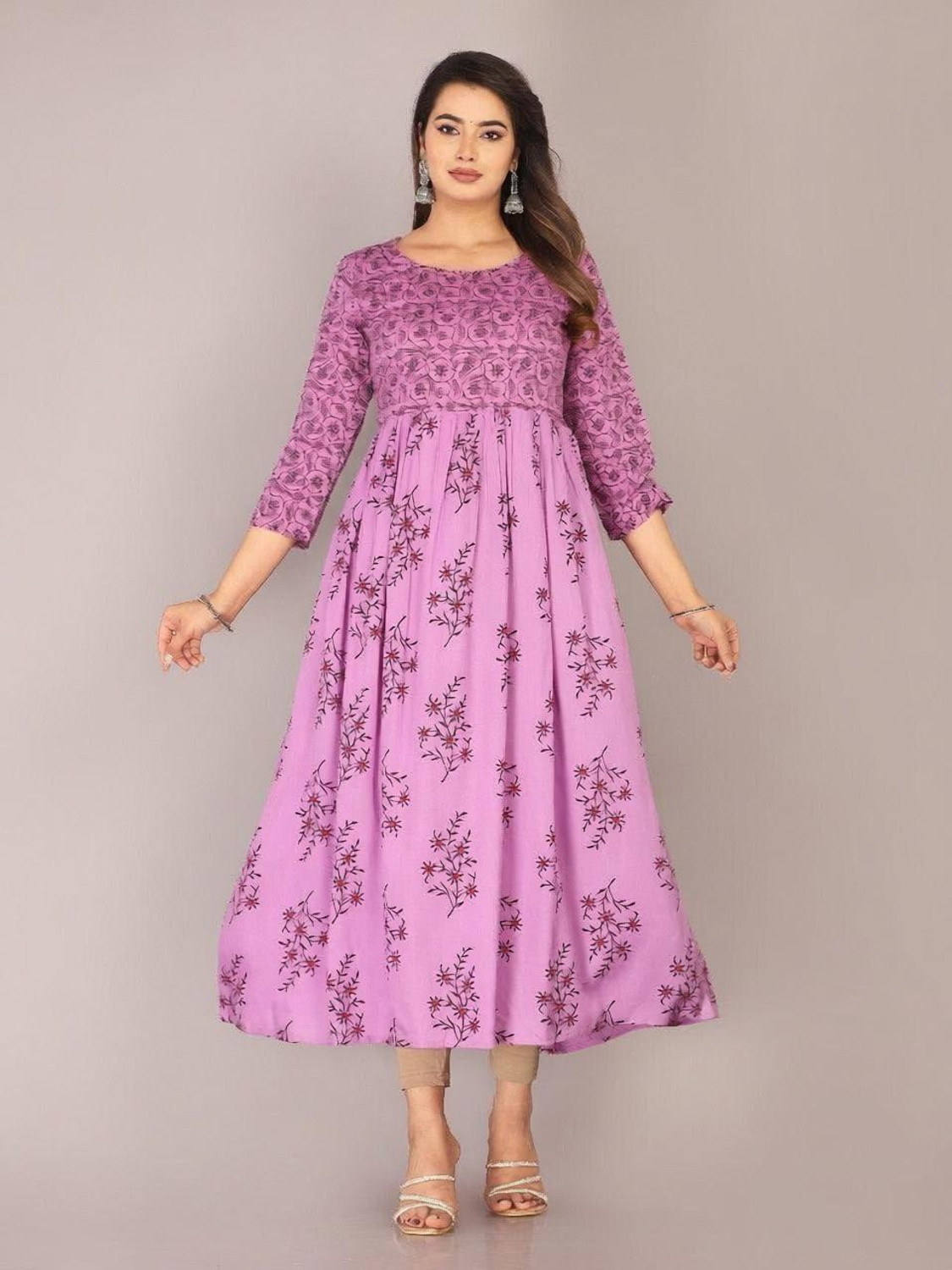 Image of PRIYANSHI DESIGNING Women Printed Anarkali Kurta