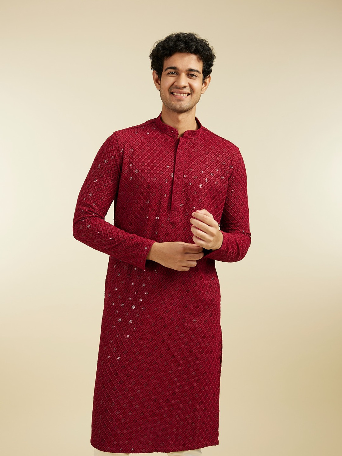 Image of DIWAS by Manyavar Men Embroidered Straight Kurta
