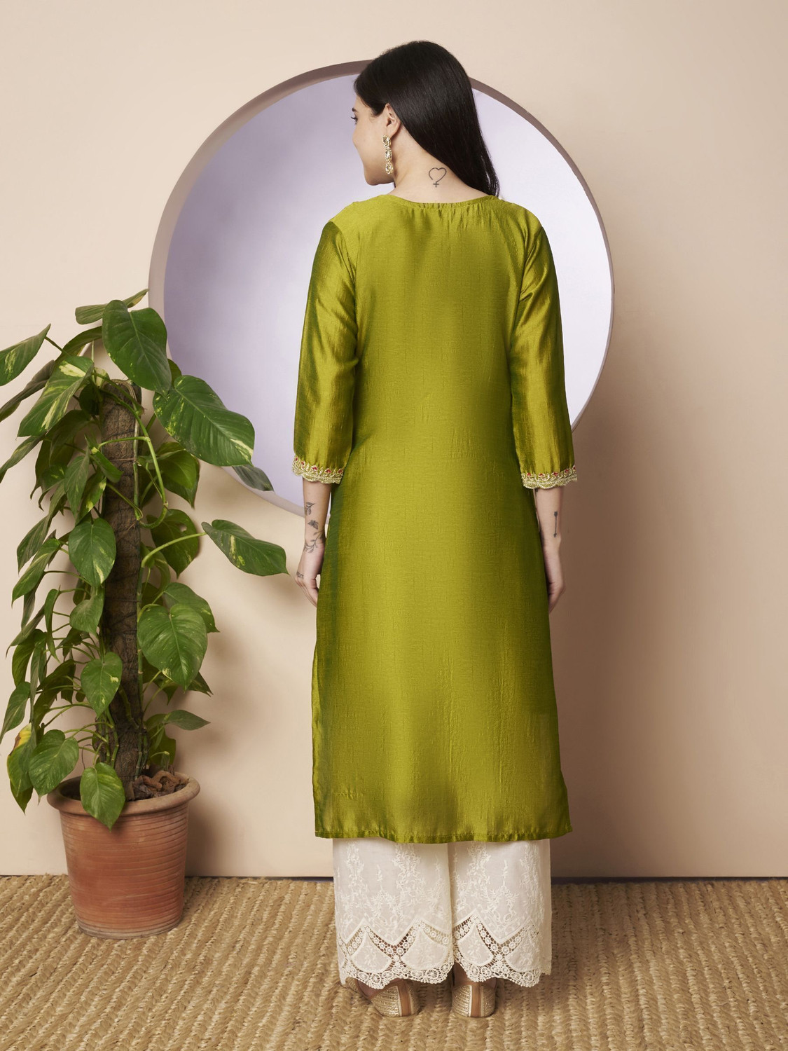 Image of RARE THREAD Women Embroidered Straight Kurta