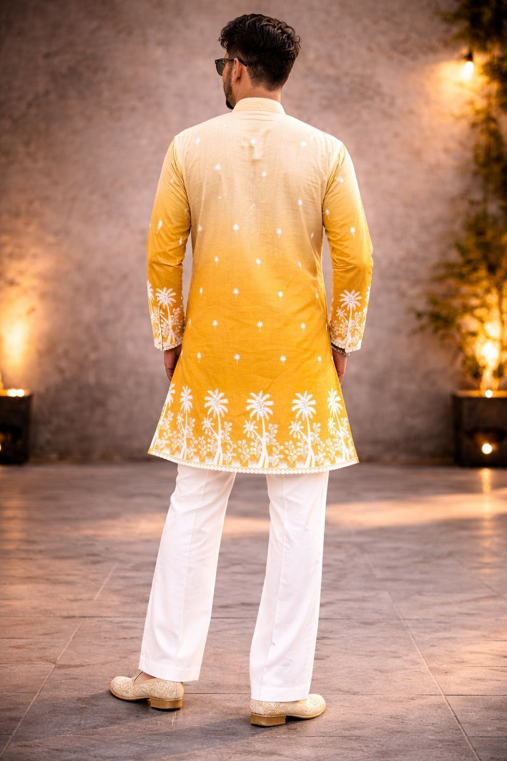 Image of MENPERA Men Embroidered Straight Kurta
