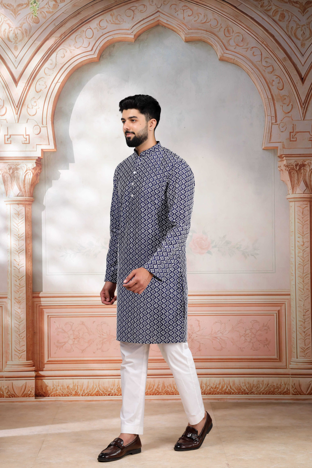 Image of Koshin Men Embroidered Straight Kurta