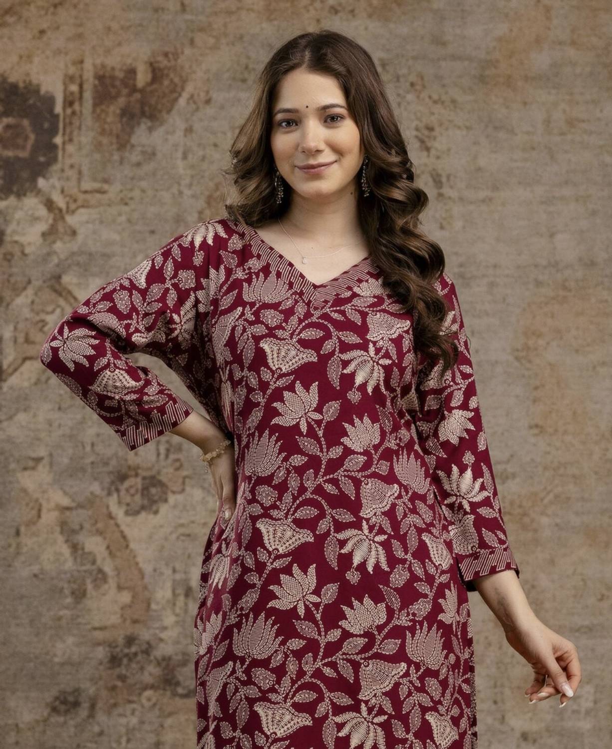 Wawlooks Women Floral Print Viscose Rayon Straight Kurta (Maroon)
