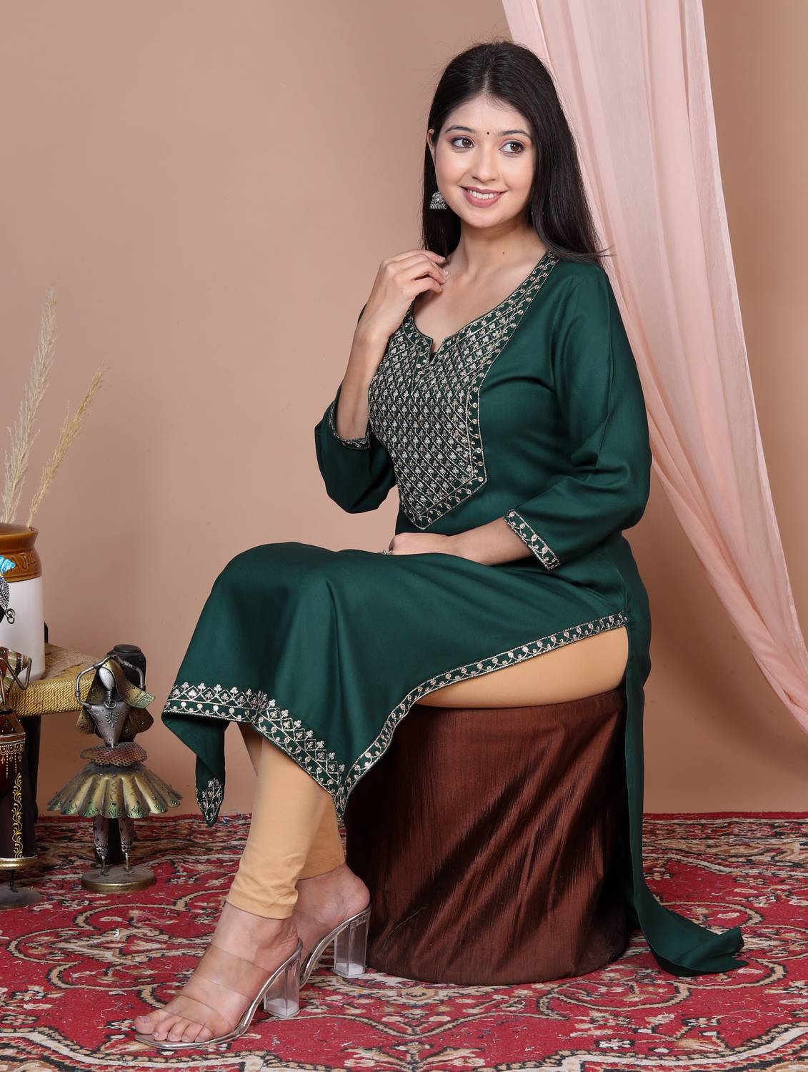 his&her Women Embroidered Viscose Rayon Straight Kurta (Dark Gree
