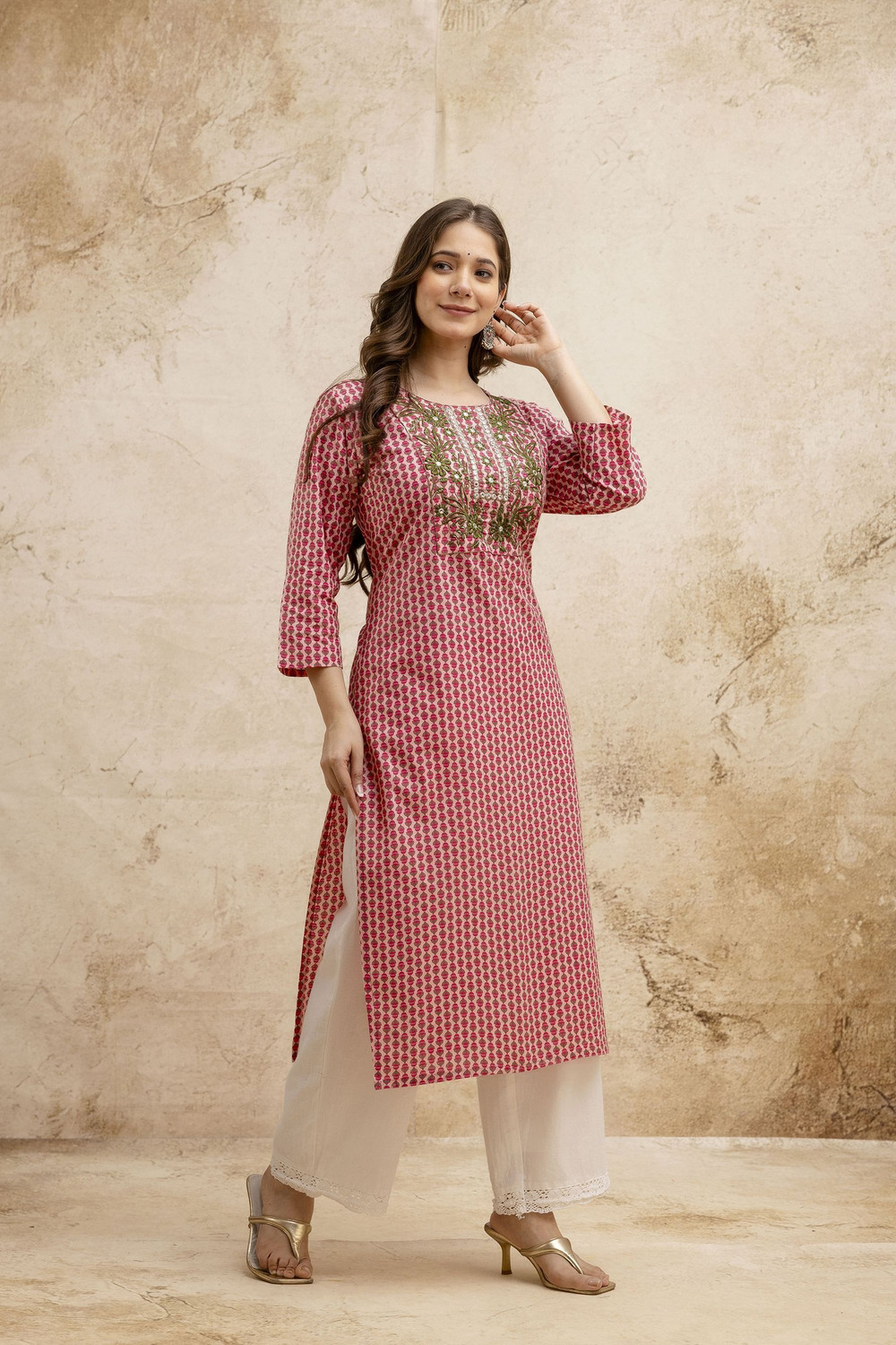 Image of Surhi Women Embroidered Straight Kurta