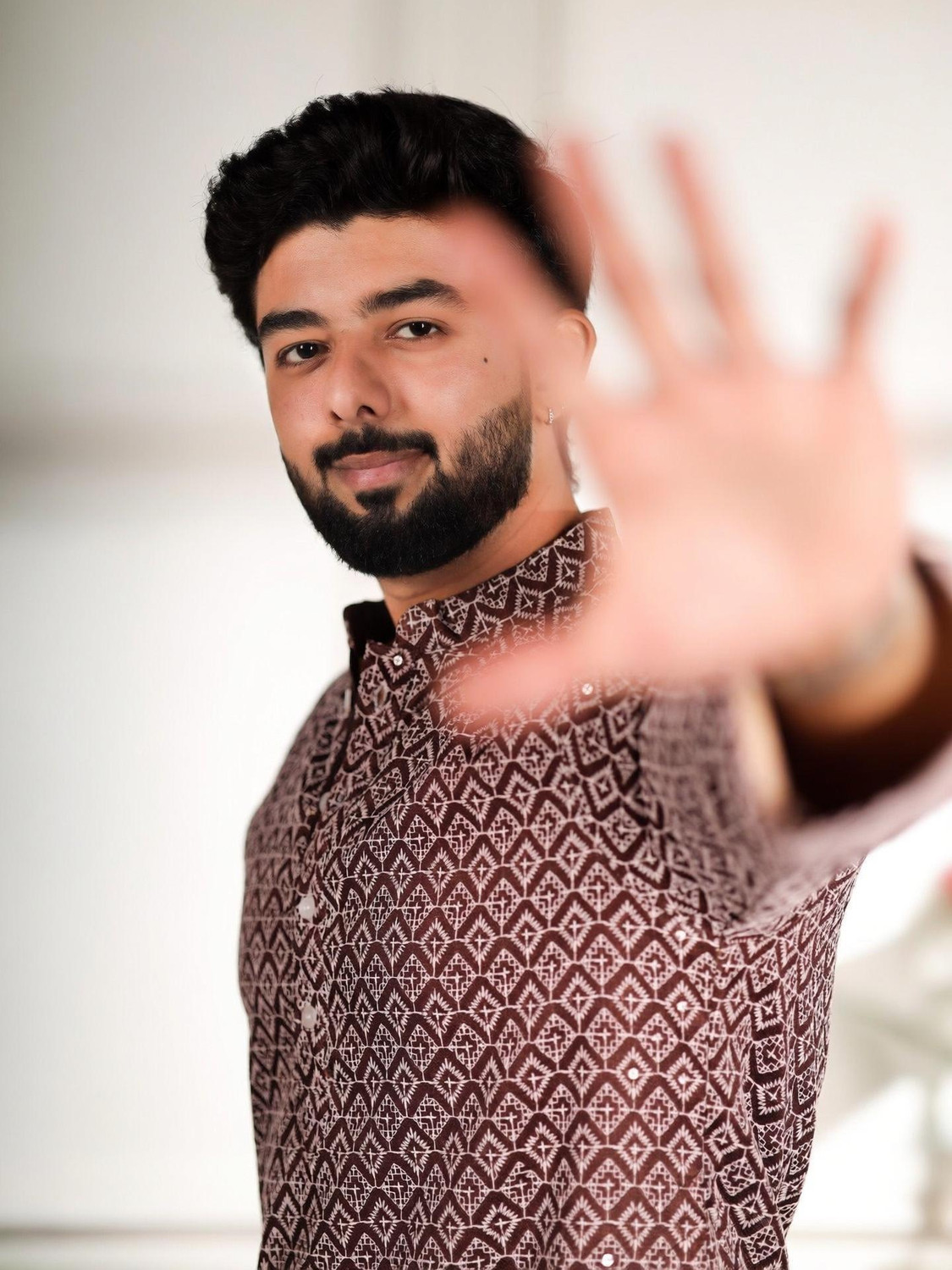 Image of Koshin Men Embroidered Straight Kurta