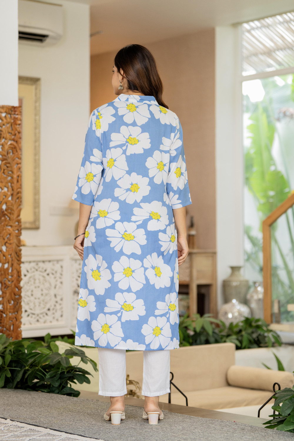 Image of Lakasadapapel Women Printed Straight Kurta