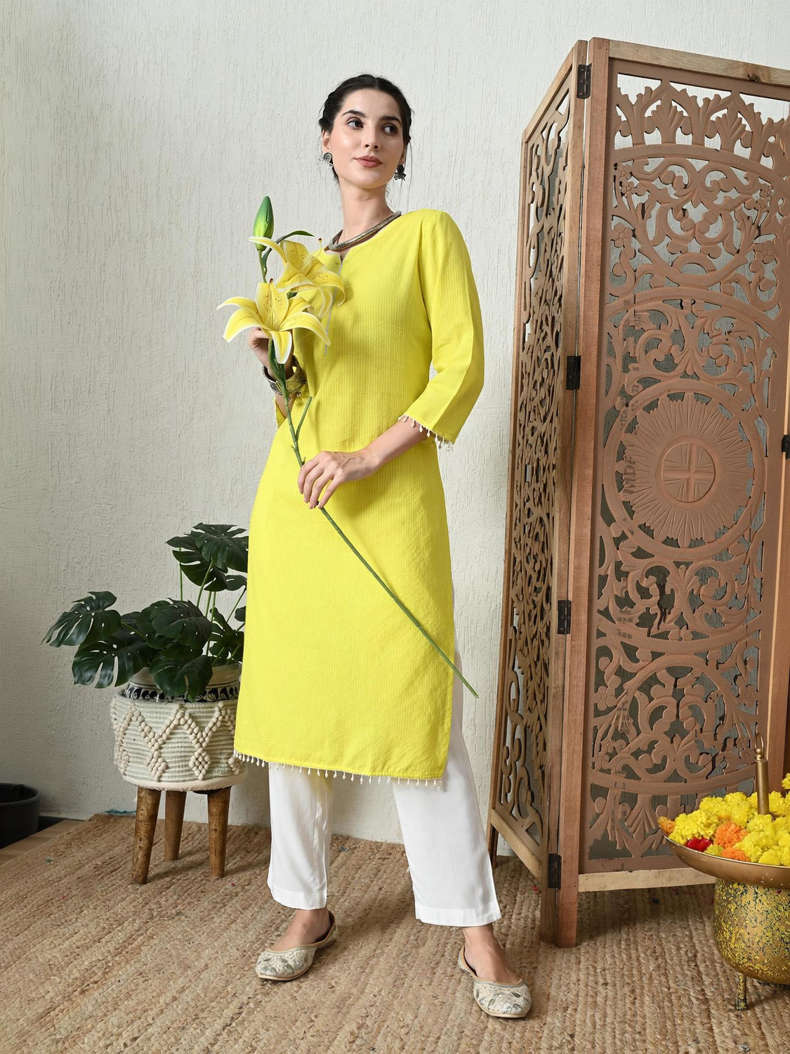 Image of vidhani Women Striped Straight Kurta