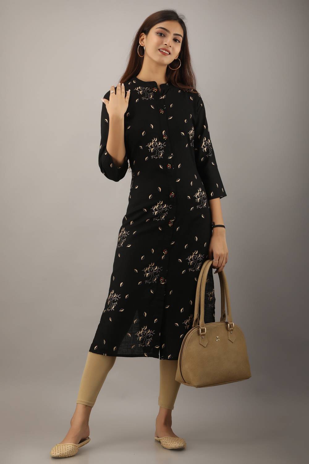 Nehamta Women Floral Print Viscose Rayon Frontslit Kurta (Black)